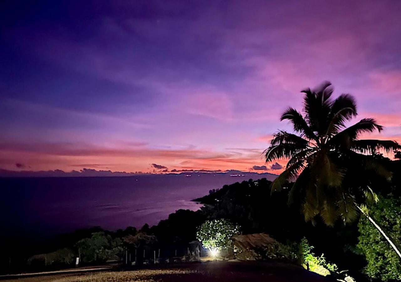 Chateau De Feuilles Baie Sainte Anne Bagian luar foto